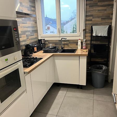 F3 Appartement 2 Chambre Un Salon Avec Wifi Saint-Jean-de-la-Ruelle Bagian luar foto